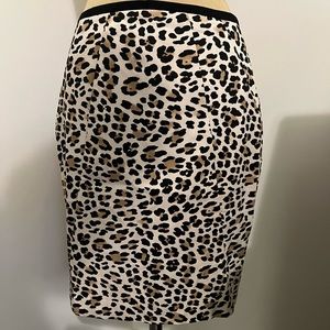 White House Black Market size 6 Skirt